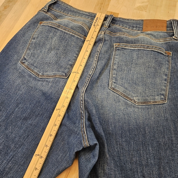 Judy Blue Women's Blue Denim Straight Fit Jeans Distressed Size 20W - Picture 8 of 9